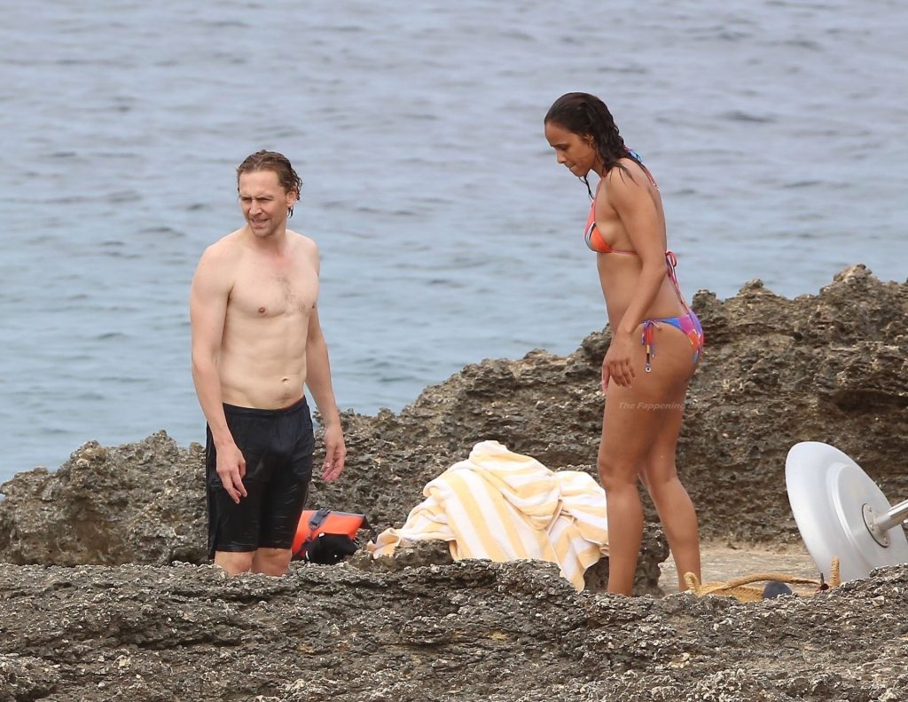 Tom Hiddleston &amp; Zawe Ashton Strip Down and Pack on the PDA in the Waters of Ibiza (19 Photos)