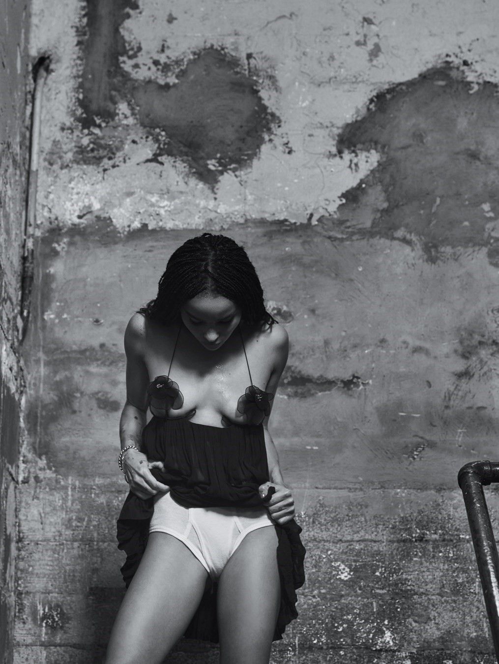 Zoe Kravitz Nude &amp; Sexy – AnOther Magazine (26 Photos)