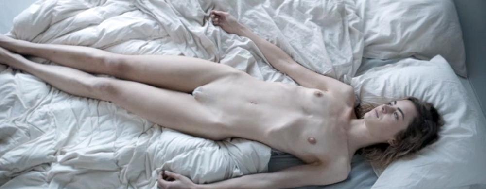Hannah Hoekstra Nude & Sexy Collection (38 Photos) .