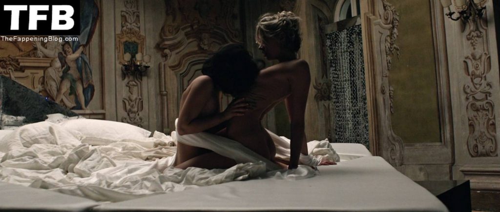 Marta Gastini Nude &amp; Sexy Collection (20 Photos)