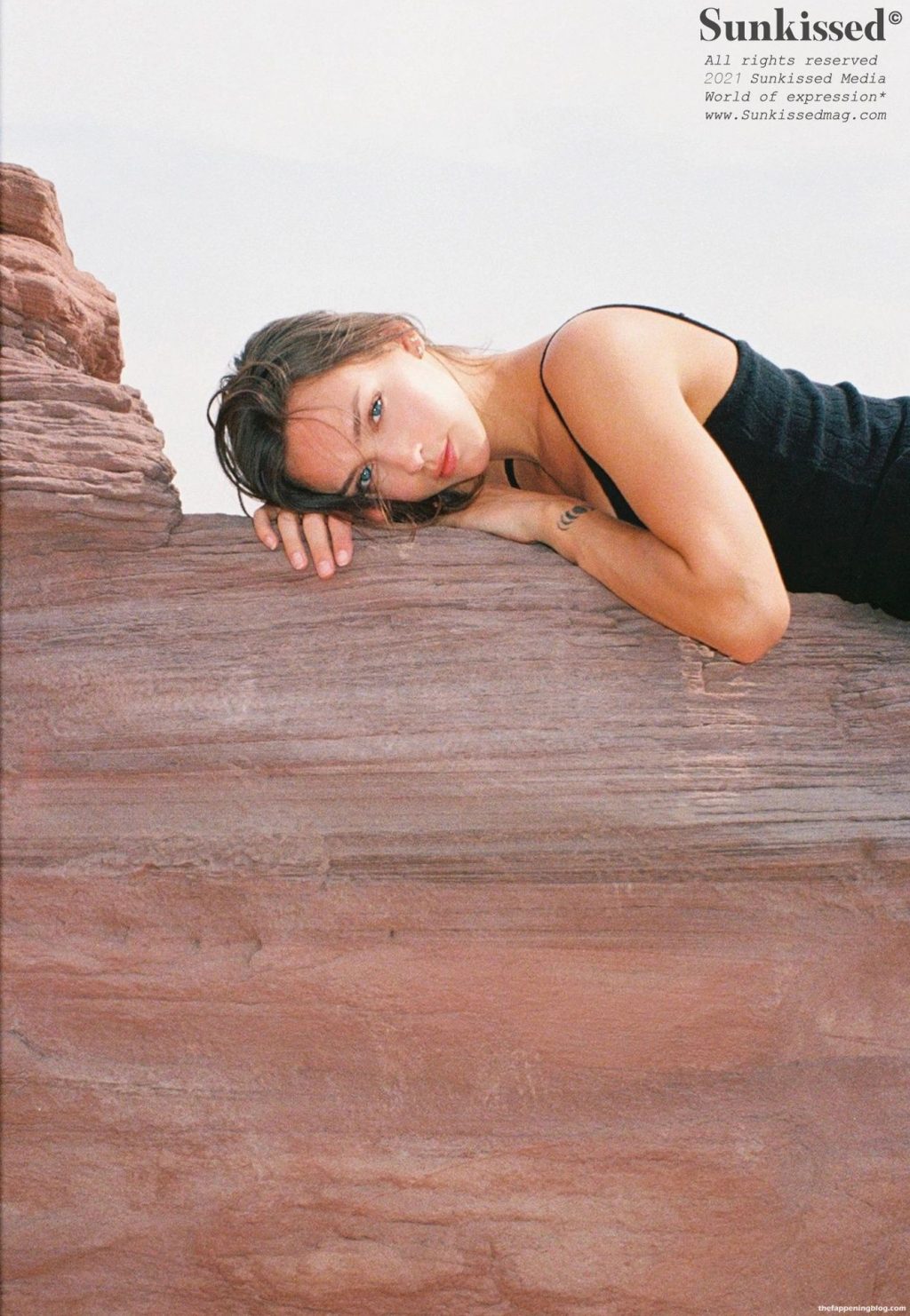 Rachel Cook Nude &amp; Sexy – Sunkissed (64 Photos)