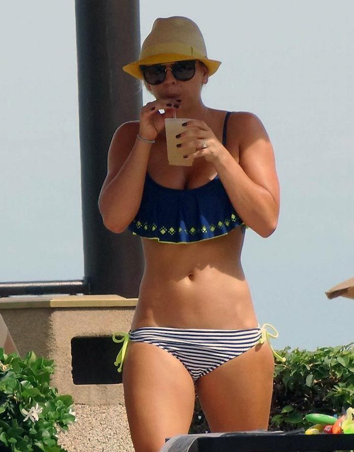 0821003037474_167_Kaley-Cuoco-nude-topless-porn-ass-tits-pussy-bikini-leaked-31-thefappeningblog.com_.jpg