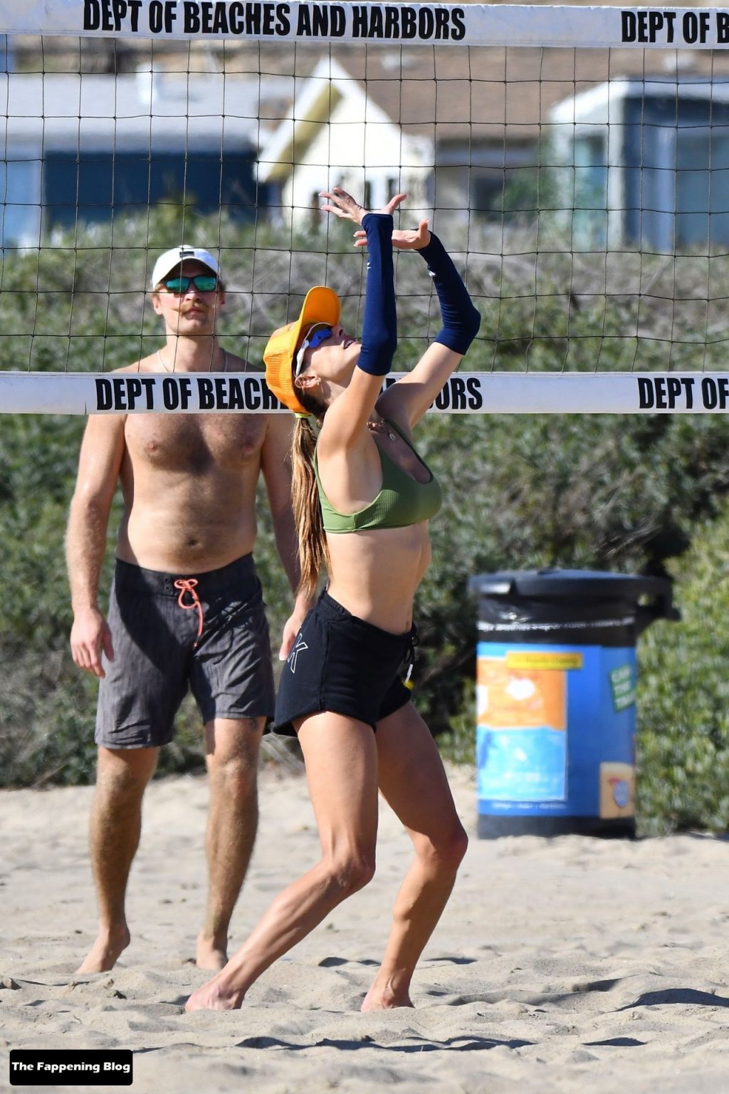 Leggy Alessandra Ambrosio Plays Beach Volleyball With Friends (150 Photos)