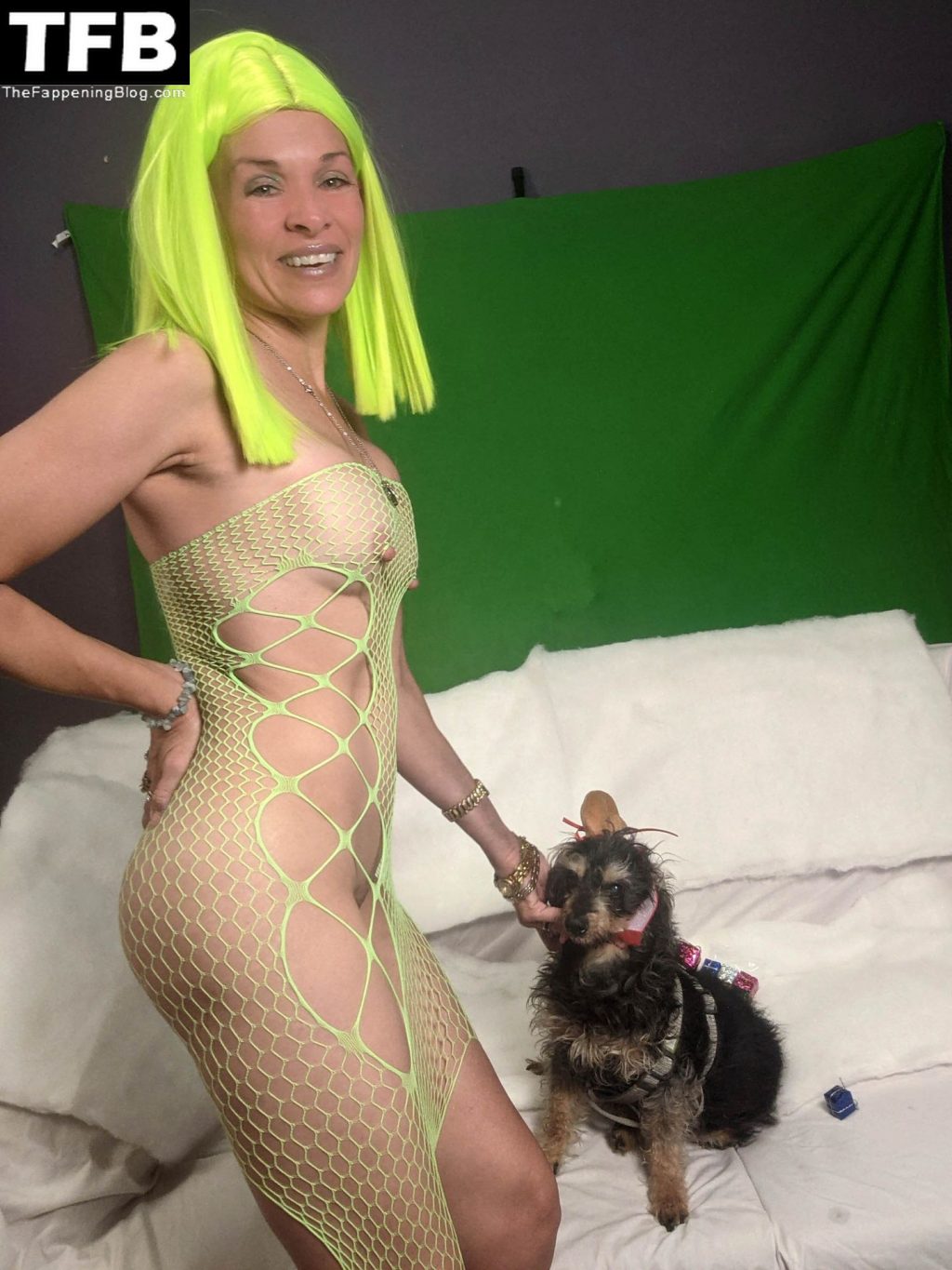 Alicia Arden Poses Nude For the “Grinch-mas” Halloween Shoot (35 Photos)