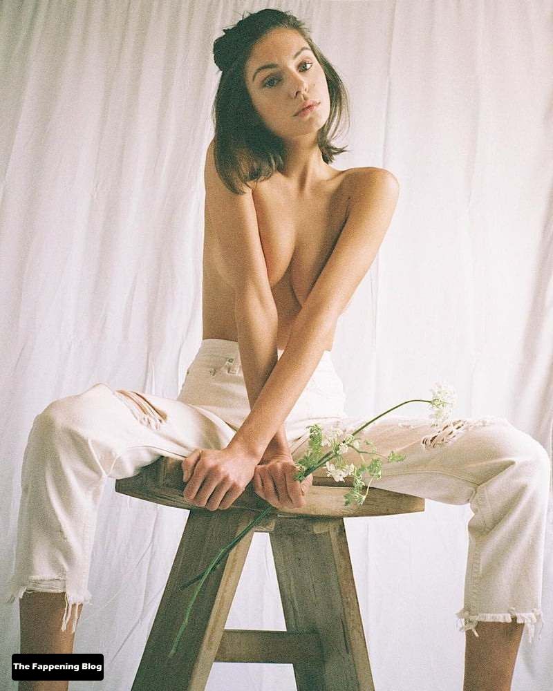 Alyssa Lynch Nude &amp; Sexy Collection (40 Photos)