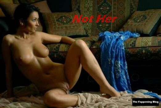 Carla Bruni Sarkozy / carlabruniofficial Nude Leaks Photo 75