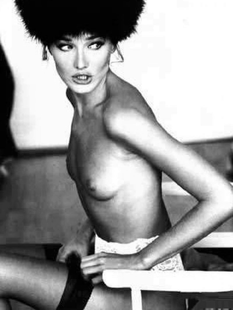 Carla Bruni Nude Collection (24 Photos)