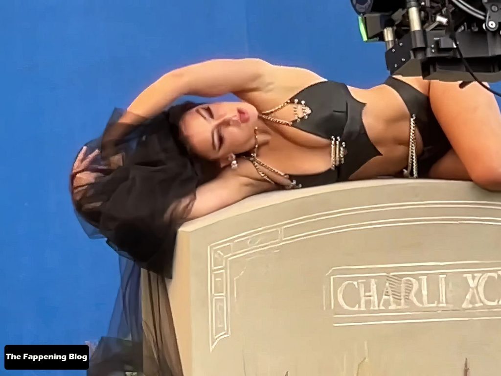Charli XCX Sexy Behind-The-Scenes – Good Ones (21 Pics + Videos)