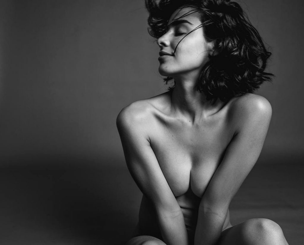 Esmeralda Pimentel Nude & Sexy Collection (25 Photos + Videos) .