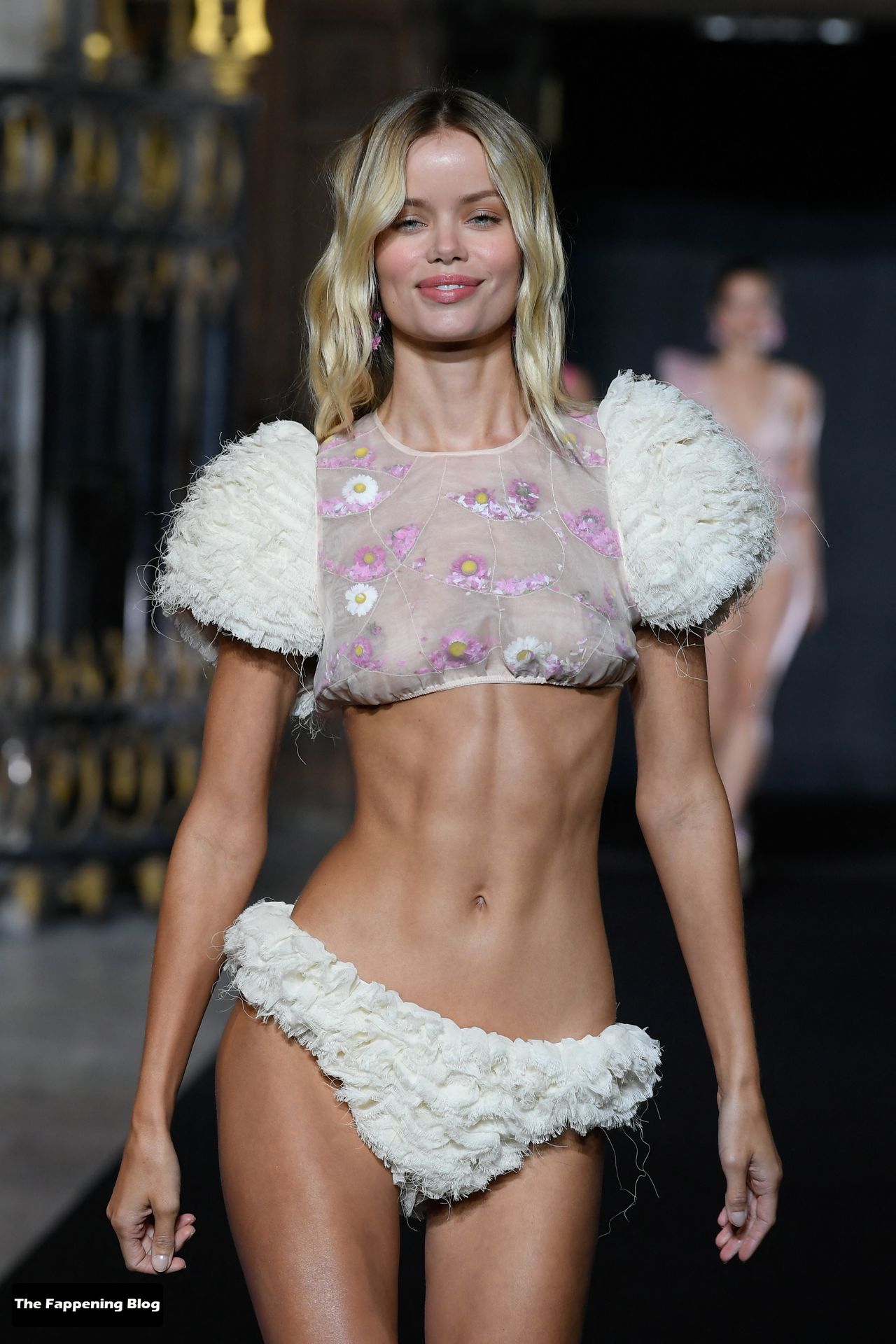 Frida Aasen Displays Her Nude Tits At The Etam Live Show In Paris 5 Photos Thefappening