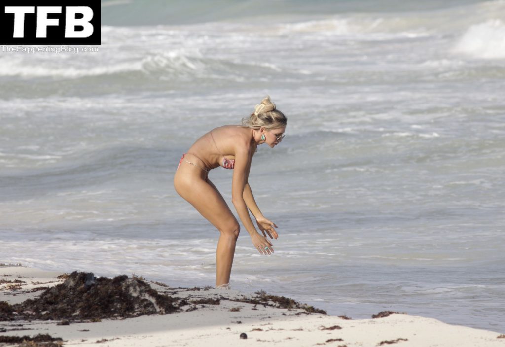 Gabrielle Epstein is Seen in a Tiny Bikini on the Beach in Tulum (44 Photos)