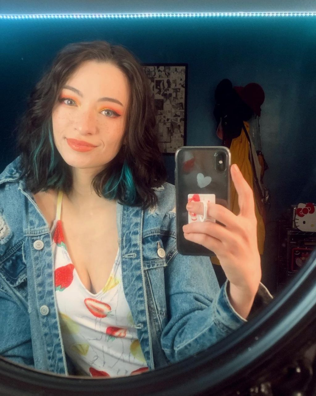 Jodelle Ferland Sexy Collection (8 Photos)