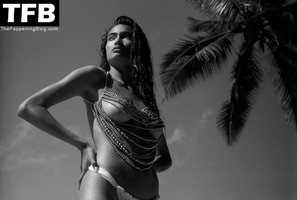 Kelly Gale Looks Beautiful as She Poses Topless in a New Shoot by Sam Crawford (8 Photos)