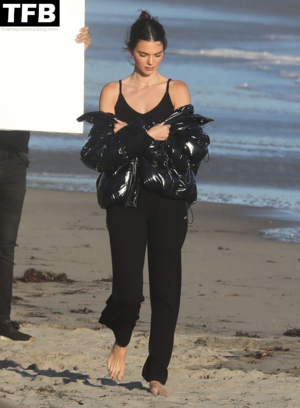 Kendall Jenner Wears Black For a Shoot on the Beach in Malibu (37 Photos)