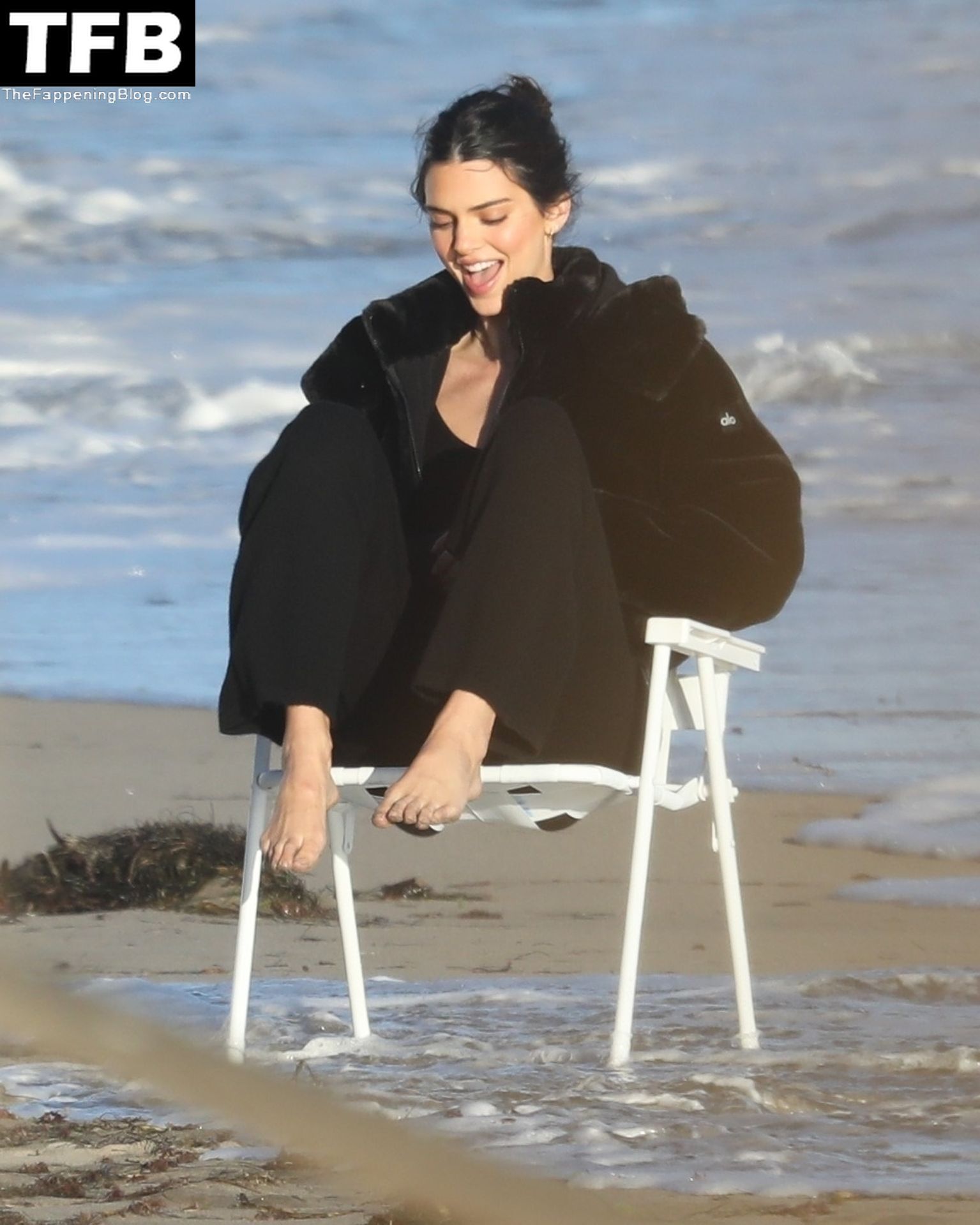 Kendall-Jenner-Feet-The-Fappening-Blog-7.jpg