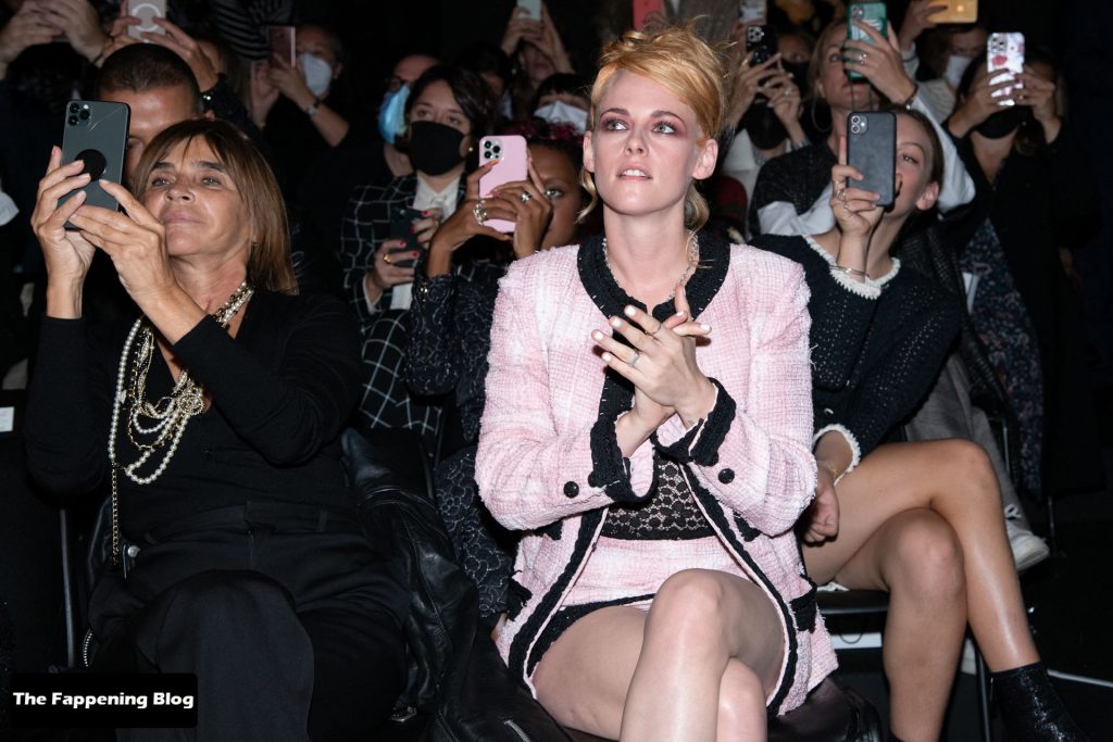 Kristen Stewart Shows Her Sexy Legs and Flashes Panties at the Chanel Womenswear Spring/Summer 2022 Show (98 Photos)