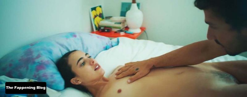 Margaret Qualley Nude Collection (17 Pics)
