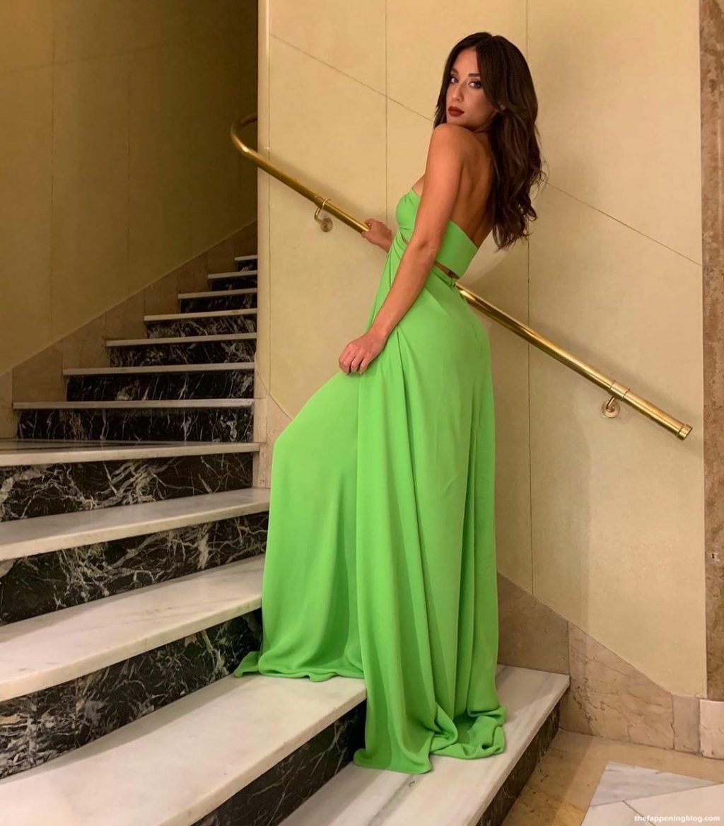 Maria Pedraza Looks Hot in a Green Dress at the “Toy Boy” Premiere in Madrid (17 Photos + Video)