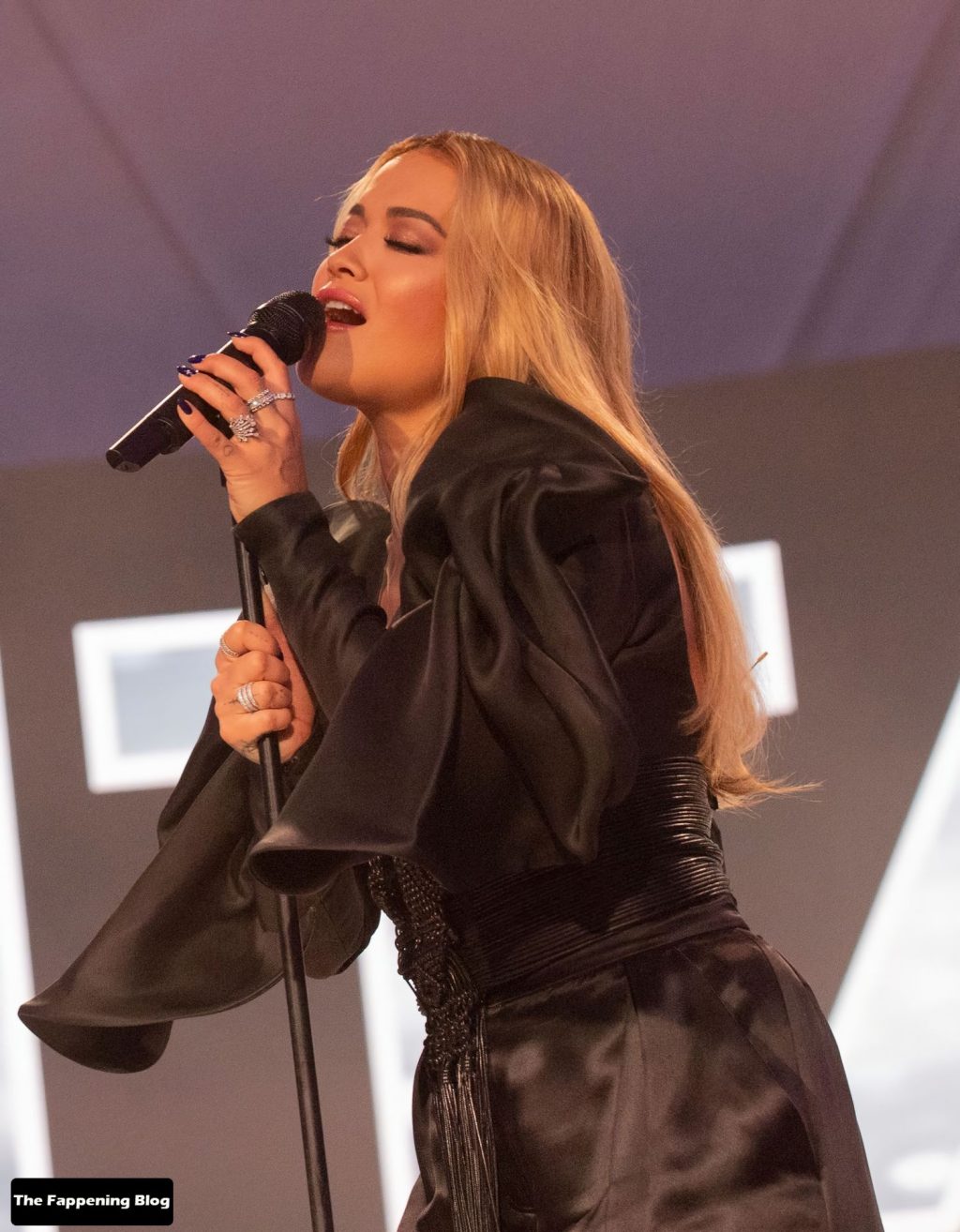 Rita Ora Displays Her Sexy Tits at TWO x TWO for AIDS and Art 2021 Gala and Auction in Dallas (19 Photos)