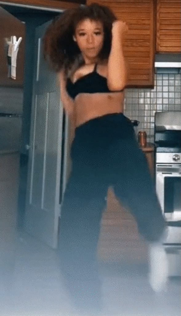 Talia Jackson Flashes Her Nude Tit (3 Pics + GIFs & Video) .