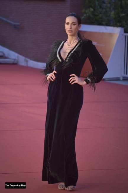 Tania Marie Caringi Looks Hot at the Rome Film Fest 2021 (18 Photos)