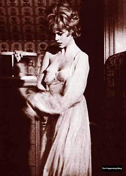 Jane Fonda Nude &amp; Sexy Collection (25 Photos)