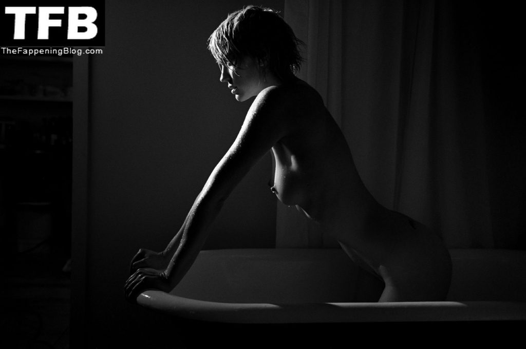 Lauren Lee Smith Nude &amp; Sexy Collection (15 Photos + Videos)