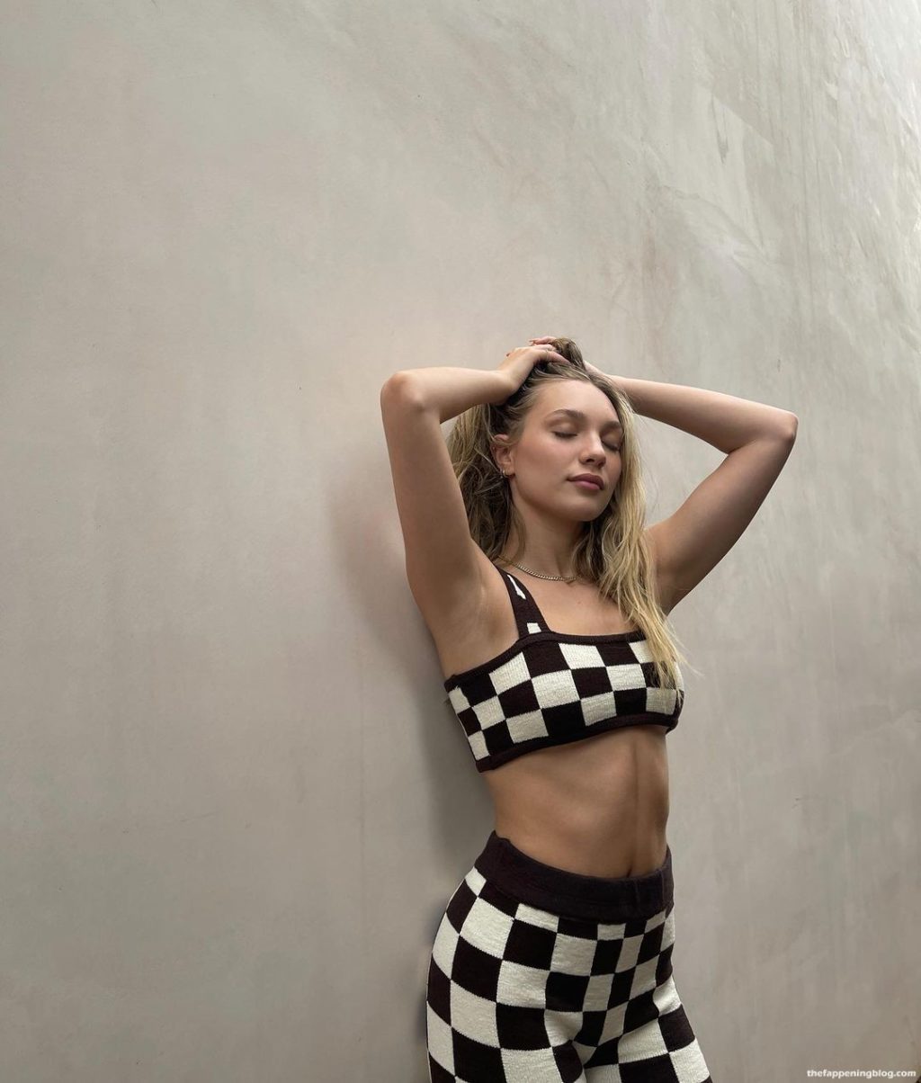 Maddie Ziegler Sexy Collection (102 Photos + Videos)