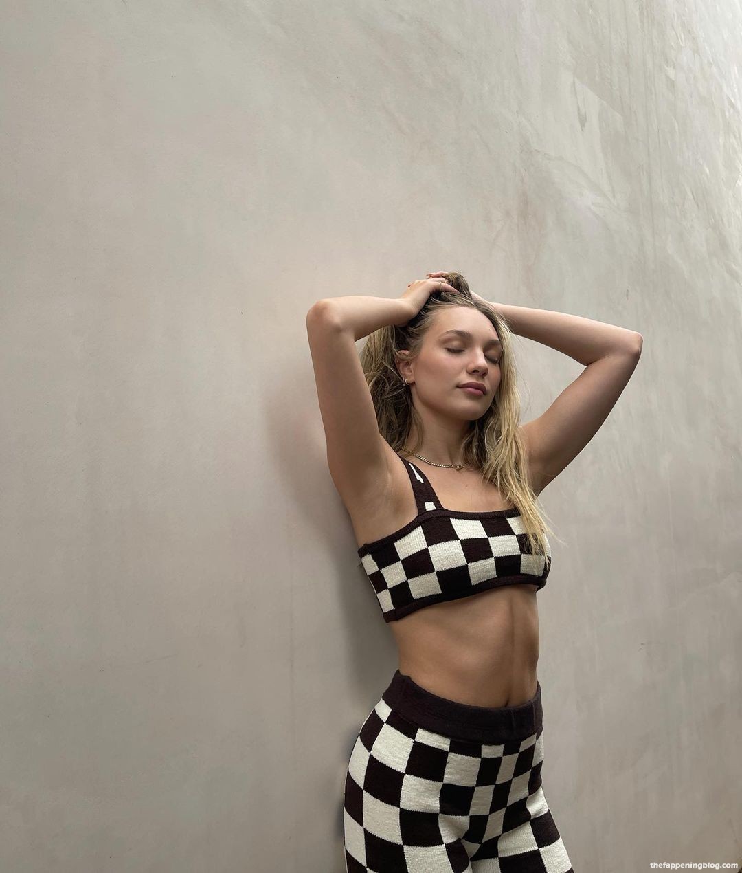 maddie_ziegler-Sexy-collection-44-thefappeningblog.com_.jpg