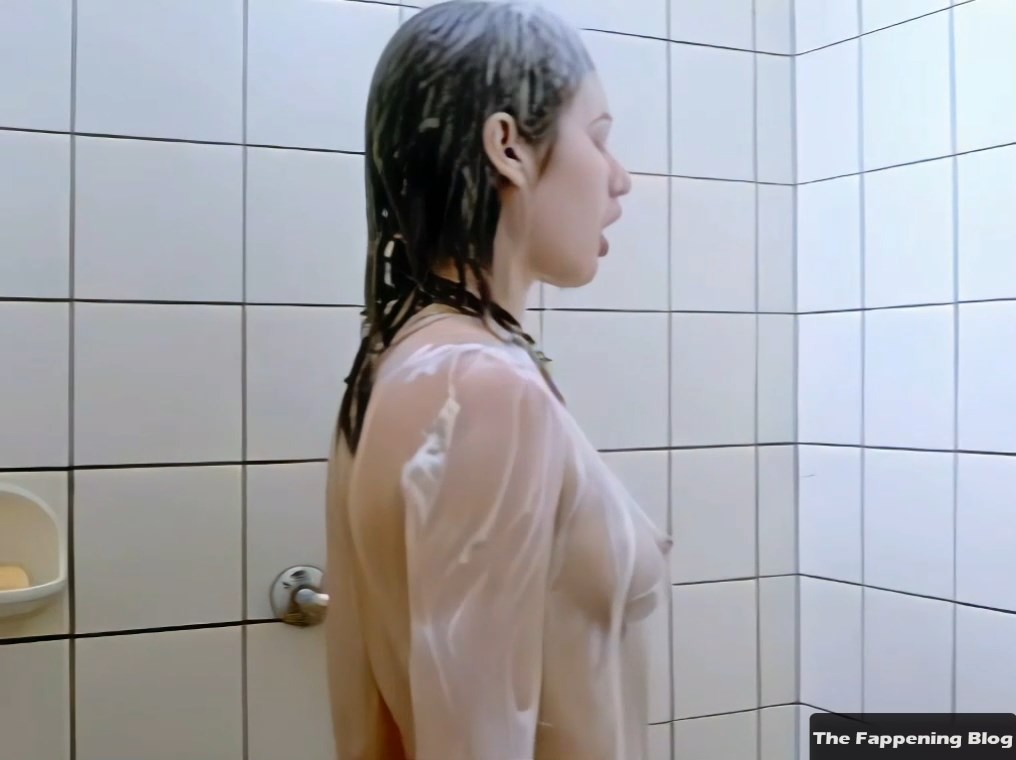 Olga Kurylenko Nude – L’annulaire (11 Pics + Video)