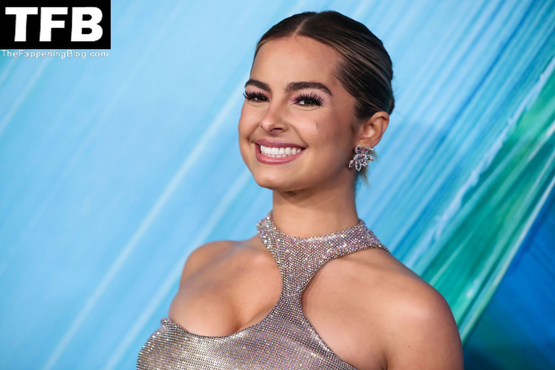 Addison rae cleavage