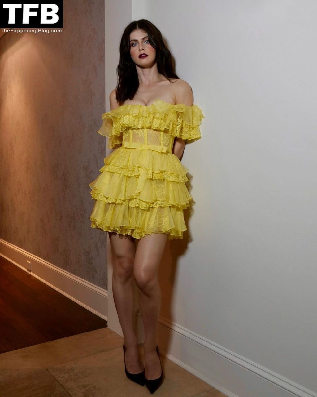 Alexandra Daddario Looks Hot in a Yellow Dress at the GQ “Men of the Year” Party (49 Photos)