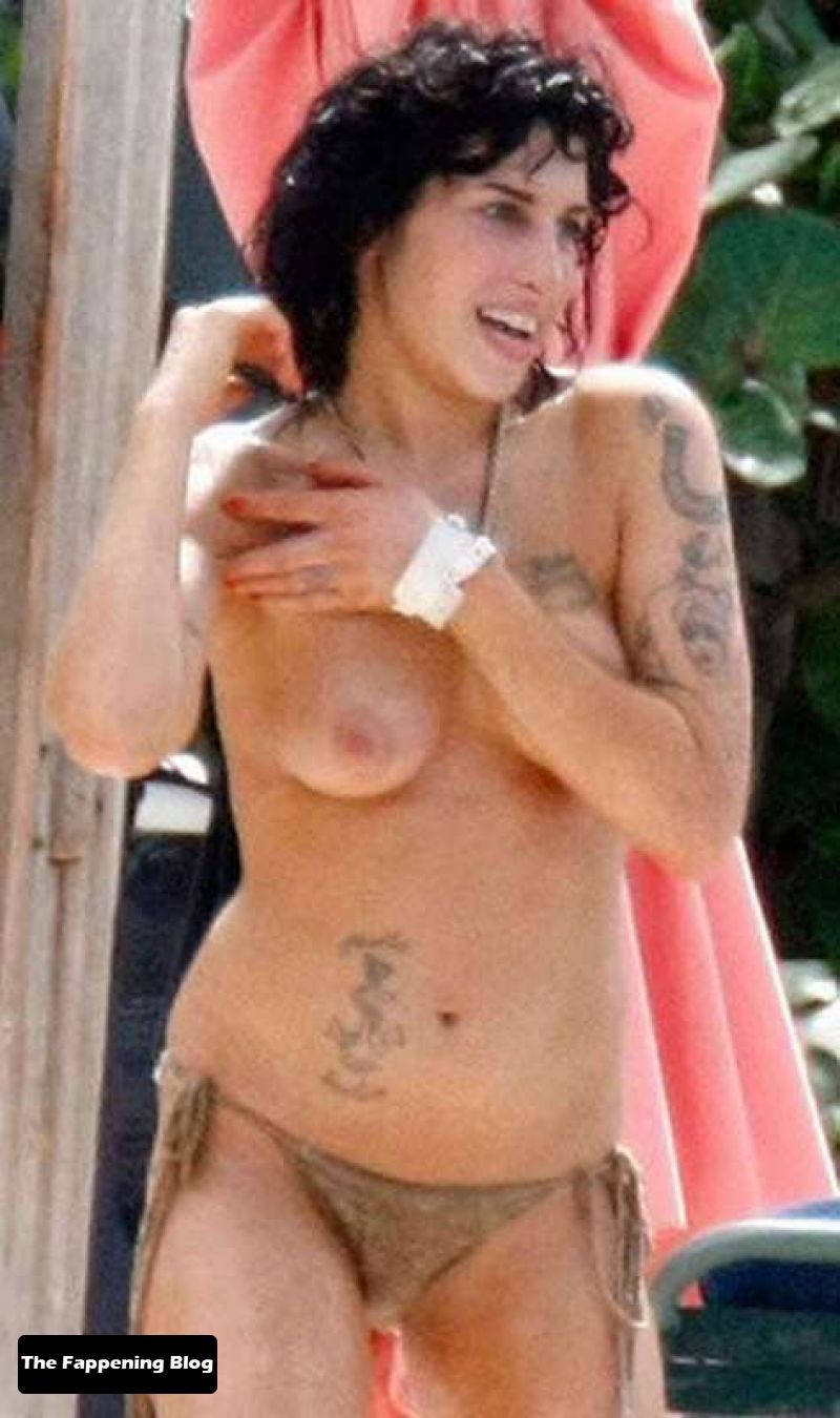 Amy Winehouse Nude Collection (23 Photos) .