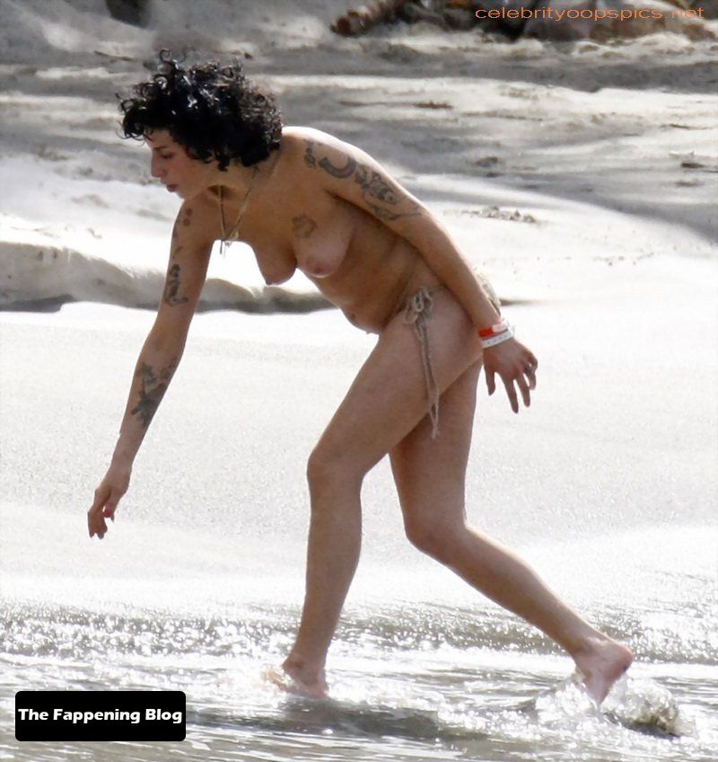Amy-Winehouse-Nude-Photo-Collection-14-thefappeningblog.com_.jpg