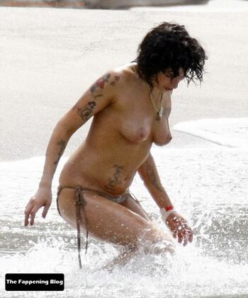 Amy Winehouse / amywinehouse / thezorromask Nude Leaks OnlyFans Photo 219