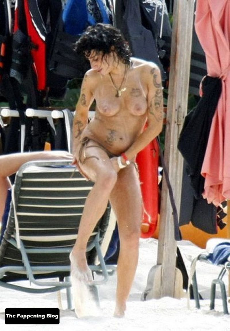 Maggie Wheeler Amy Winehouse Sexiz Pix.