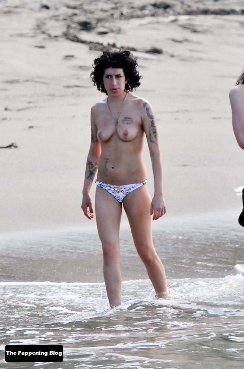 Amy-Winehouse-Nude-Photo-Collection-9-thefappeningblog.com_.jpg