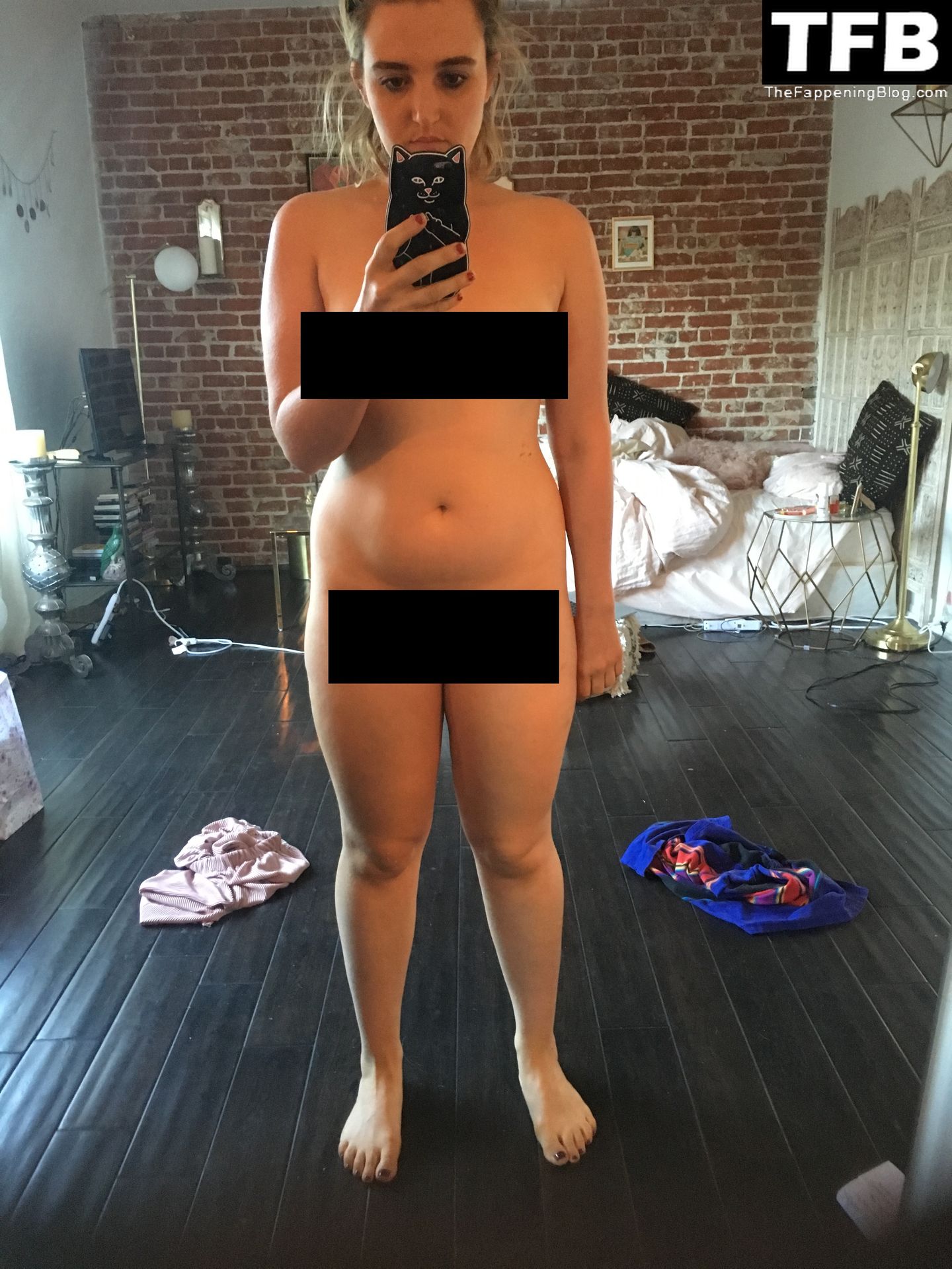 Chloe Fineman Nude Leaked TheFappening (4 Pics). 