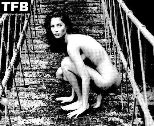 Christy Turlington Nude &amp; Sexy Collection (42 Photos)