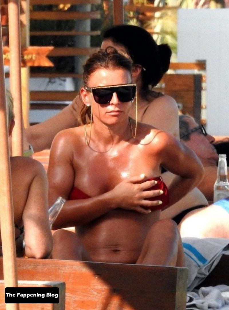 Coleen Rooney Sexy Collection (17 Photos)