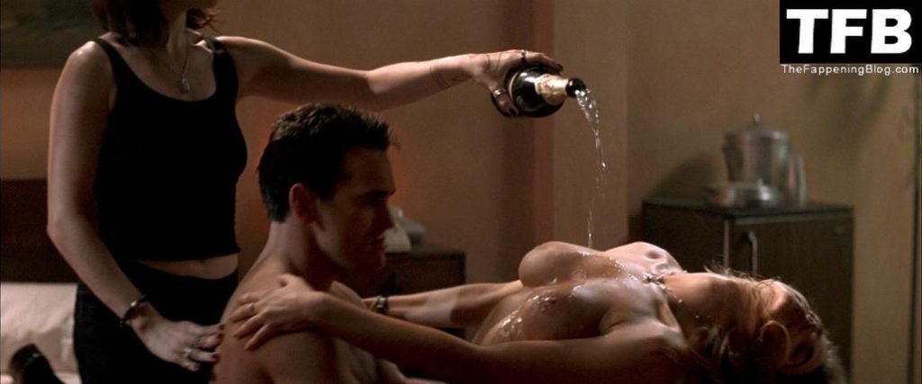 Neve Campbell &amp; Denise Richards Nude – Wild Things (5 Pics + Video)