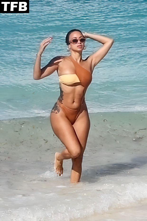 Draya Michele Puts on a Cheeky Display While Vacationing in Turks and Caicos (16 Photos)