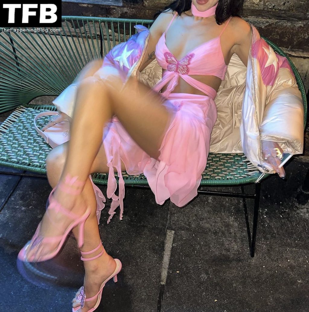 Dua Lipa Flaunts Her Sexy Tits &amp; Slender Legs (16 Photos)