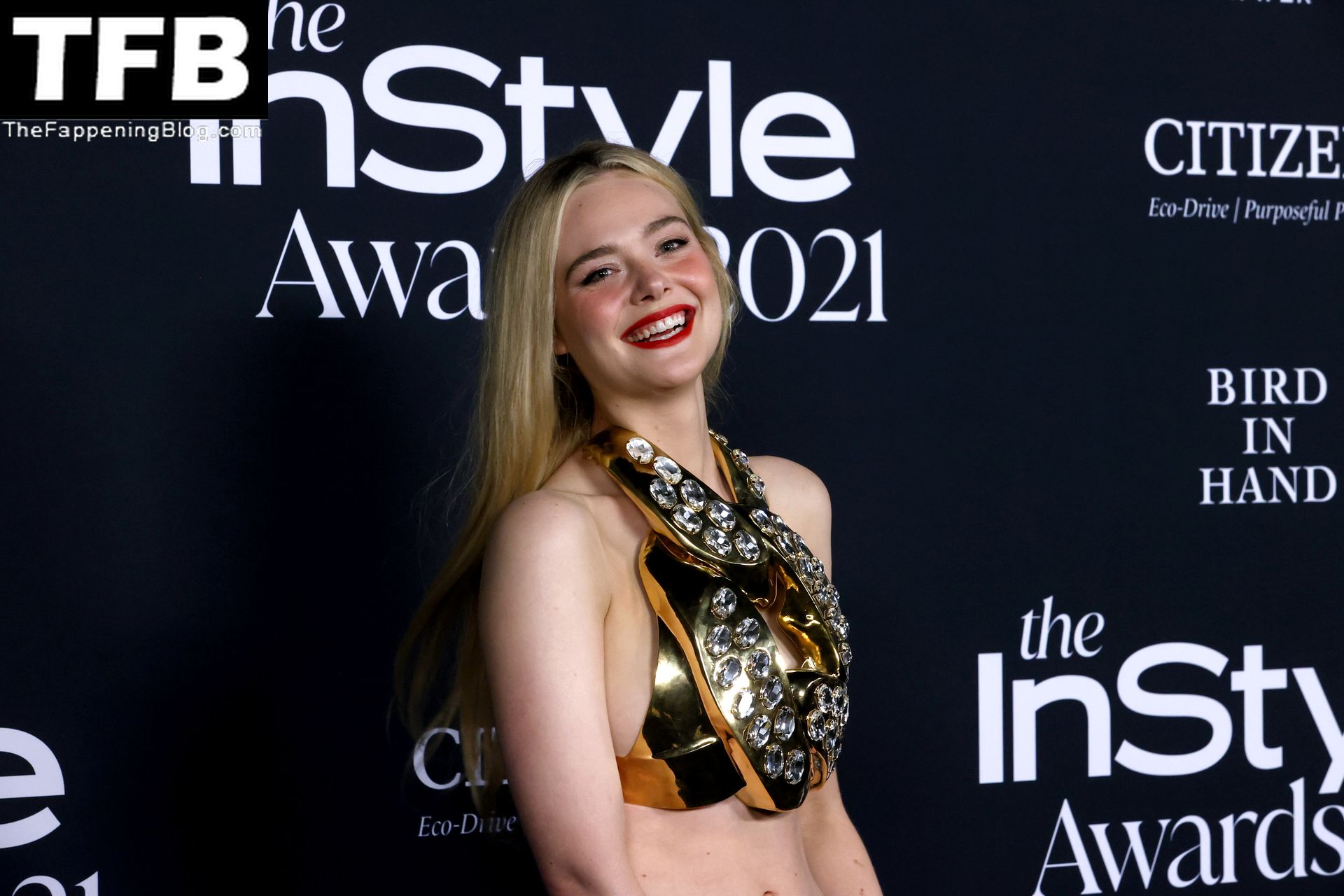 Elle-Fanning-Sexy-Braless-The-Fappening-Blog-38.jpg