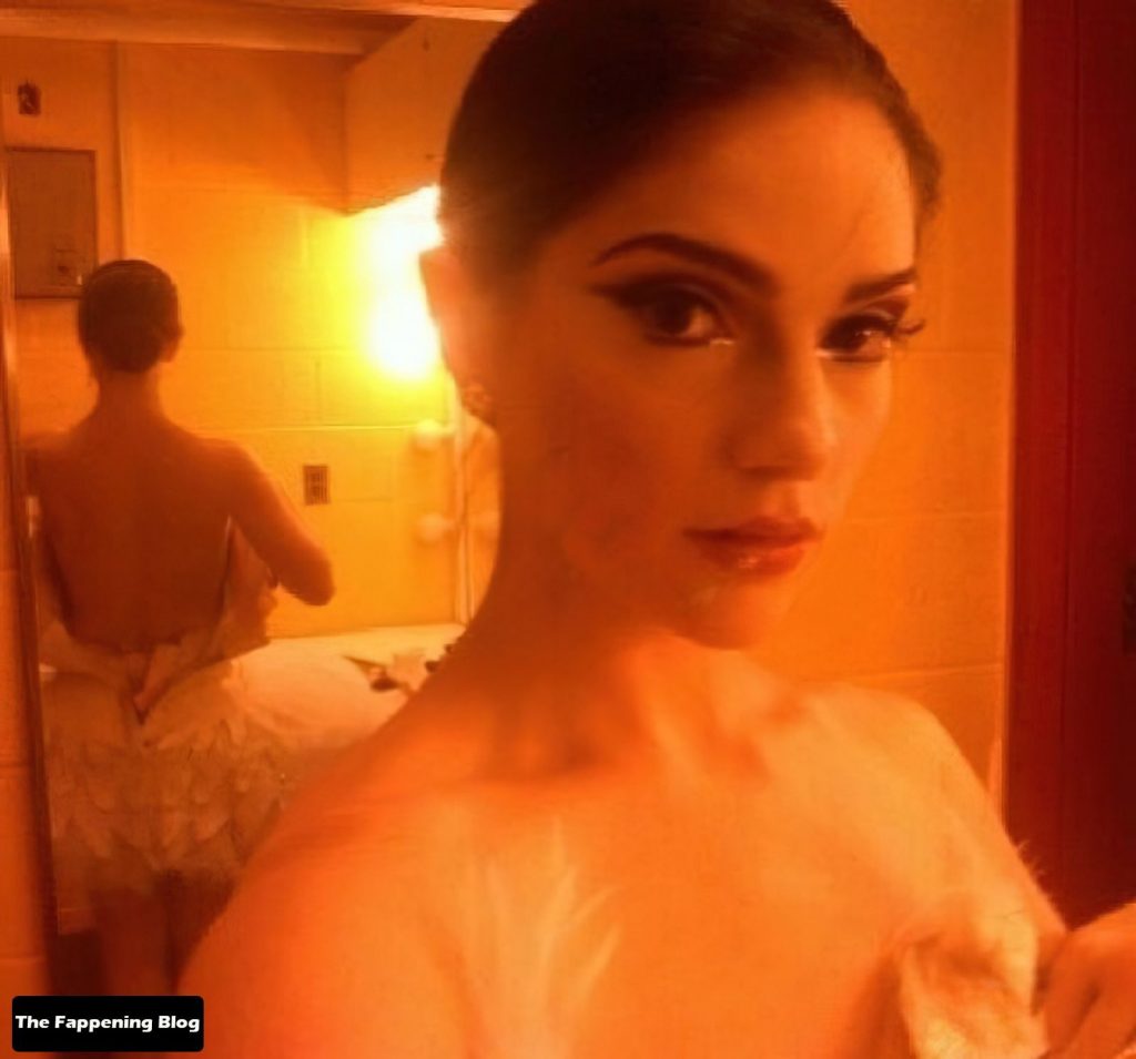 Janet Montgomery Nude &amp; Sexy Collection (37 Photos + Videos)
