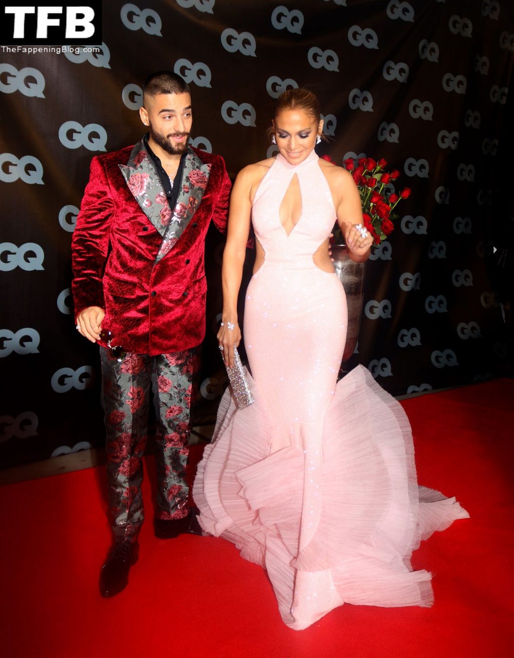 Jennifer Lopez Shoots A Red Carpet Scene For ‘Marry Me’ With Maluma (16 Photos)