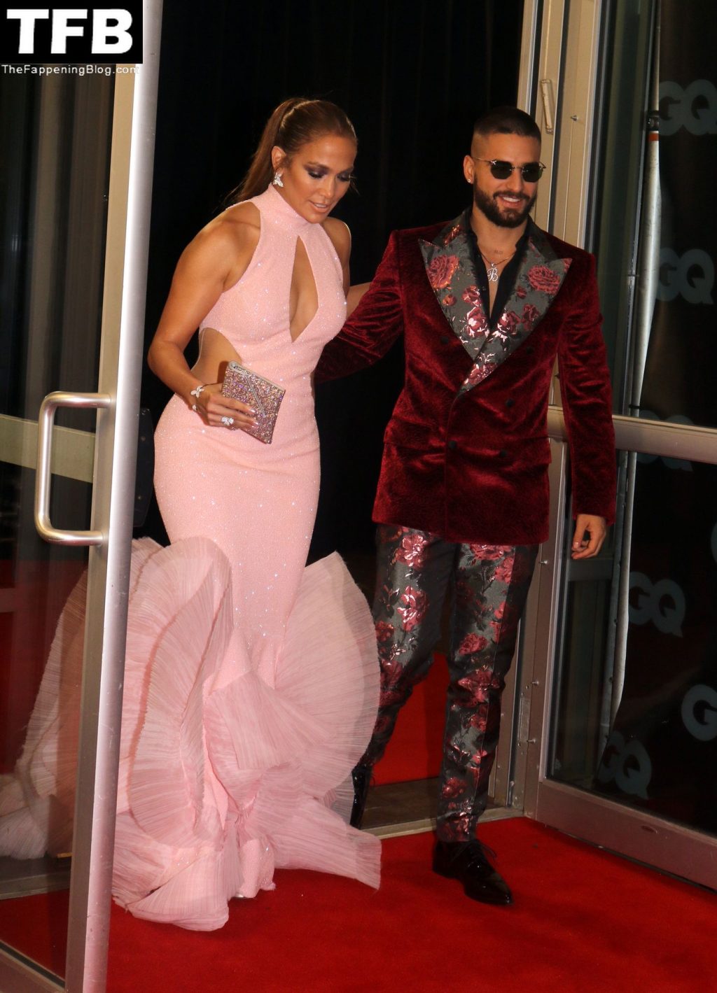 Jennifer Lopez Shoots A Red Carpet Scene For ‘Marry Me’ With Maluma (16 Photos)