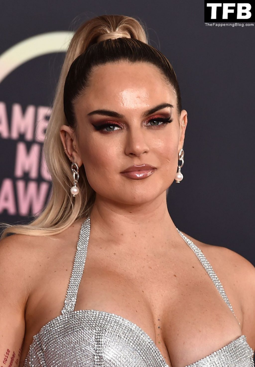 JoJo Teases Her Boobs and Music at the 2021 American Music Awards (42 Photos)