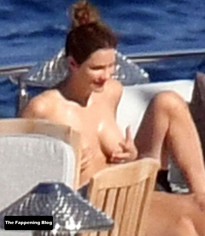 Katharine McPhee Nude Leaked The Fappening, Topless &amp; Sexy Collection (30 Photos)