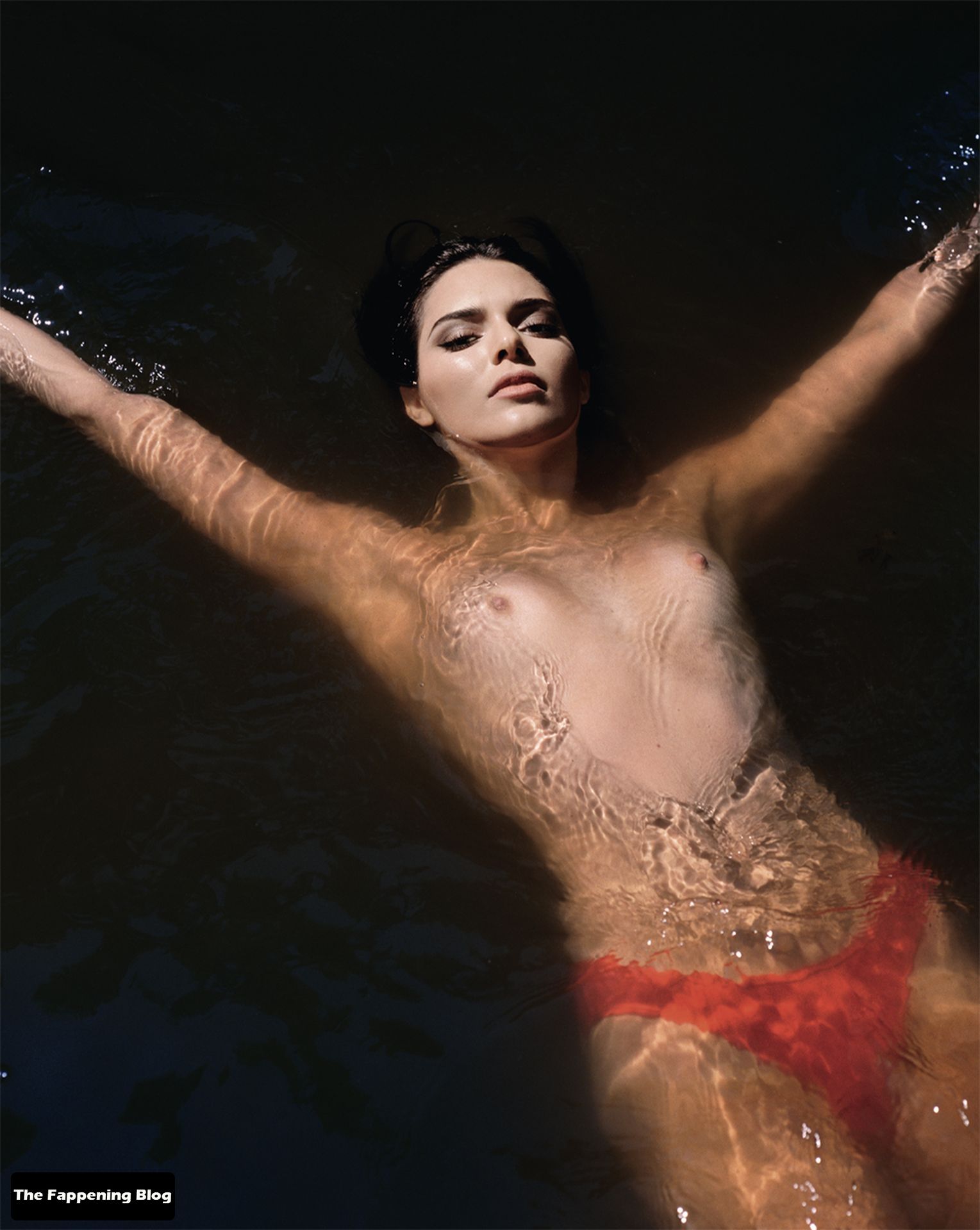 Photo beach jenner kendall nude Kendall Jenner
